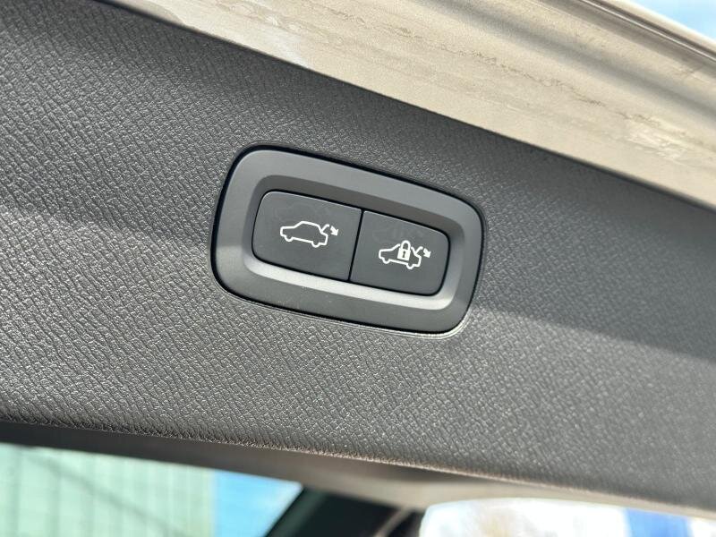 Volvo XC90 SUV 2,0 l 173 kw