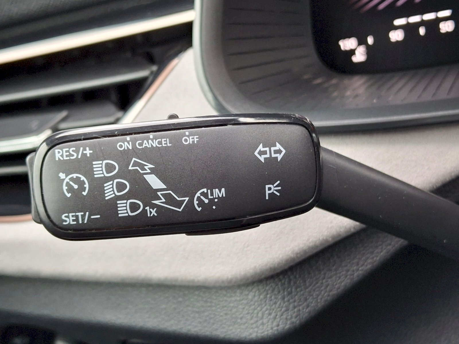 Škoda Kamiq SUV 999,0 85 kw