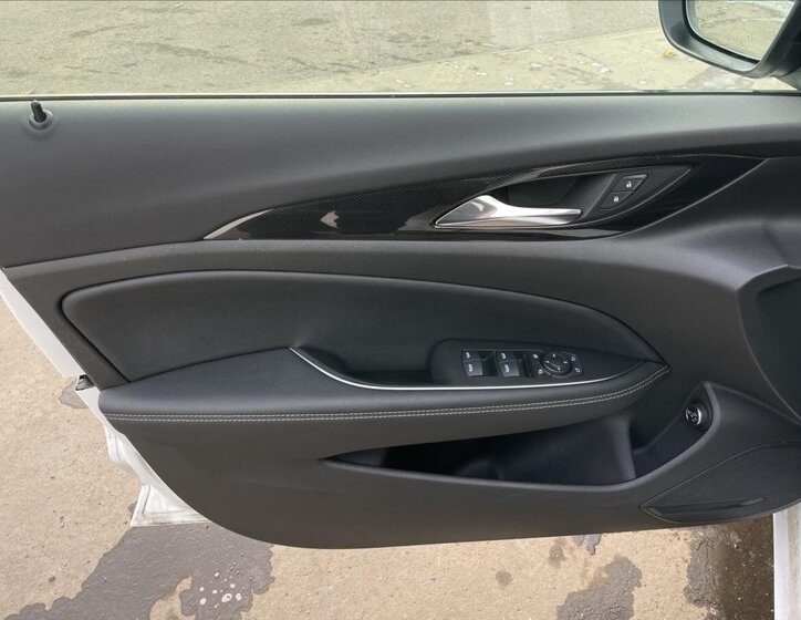 Opel Insignia Kombi 1,5 l 90 kw