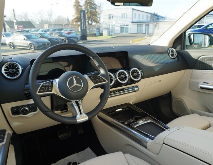 Mercedes-Benz GLA SUV 2,0 l 110 kw