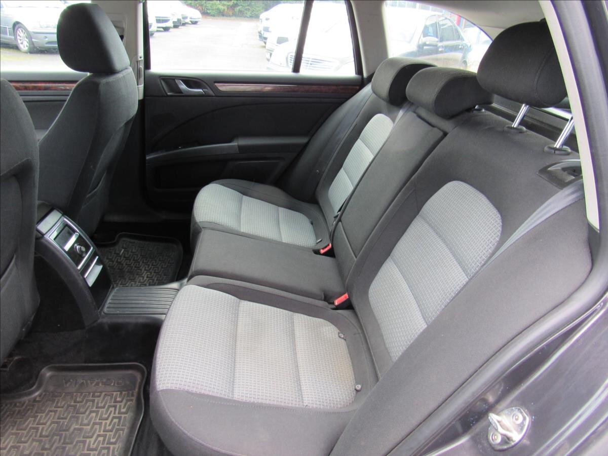 Škoda Superb Kombi 1,9 l 77 kw