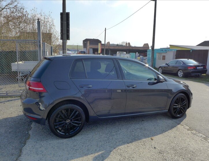 Volkswagen Golf Hatchback 1,2 l 63 kw