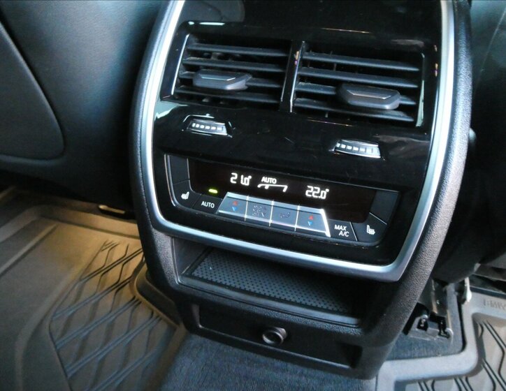 BMW X5 SUV / Terénní 3,0 l 195 kw