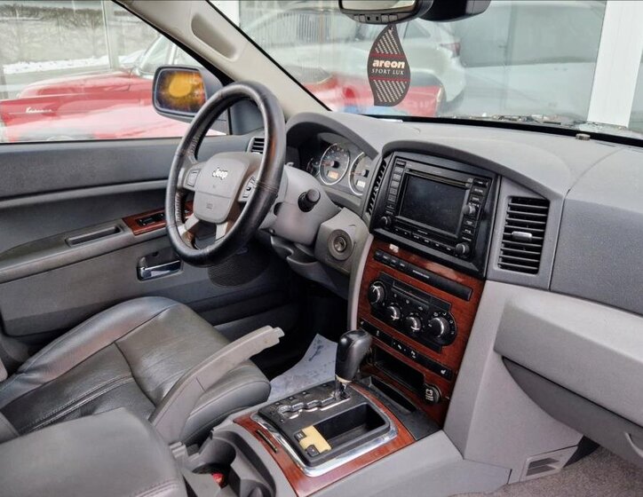 Jeep Grand Cherokee SUV 3,0 l 160 kw
