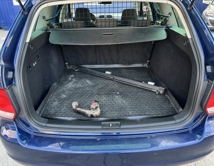 Volkswagen Golf Kombi 1,6 l 77 kw