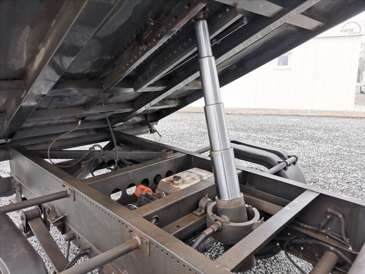 Iveco Daily Sklápěč 2,3 l 85 kw