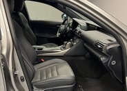 Lexus IS 300h Sedan / Limuzína 2,5 l 164 kw