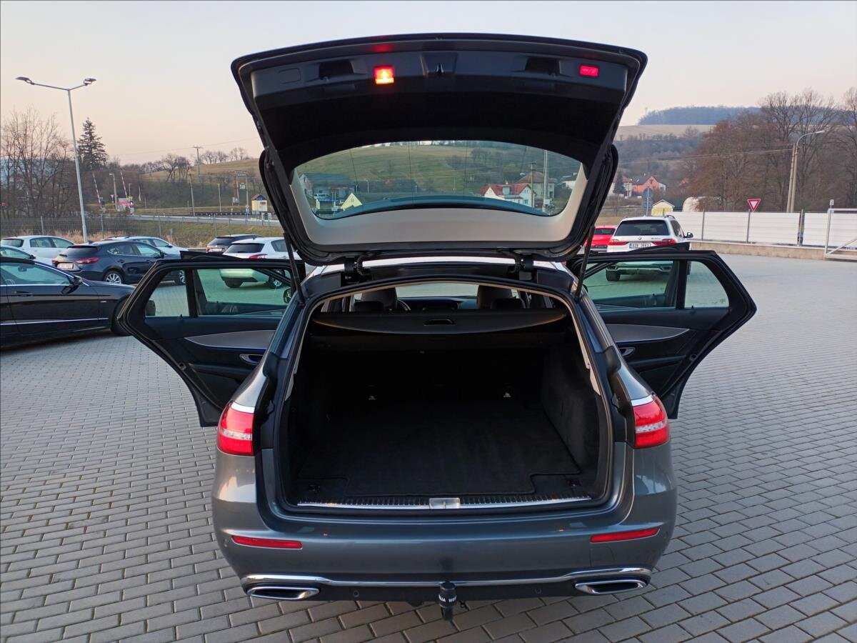 Mercedes-Benz Třídy E Kombi 3,0 l 190 kw