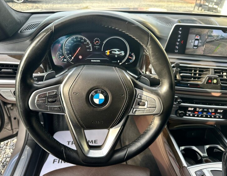 BMW Řada 7 39