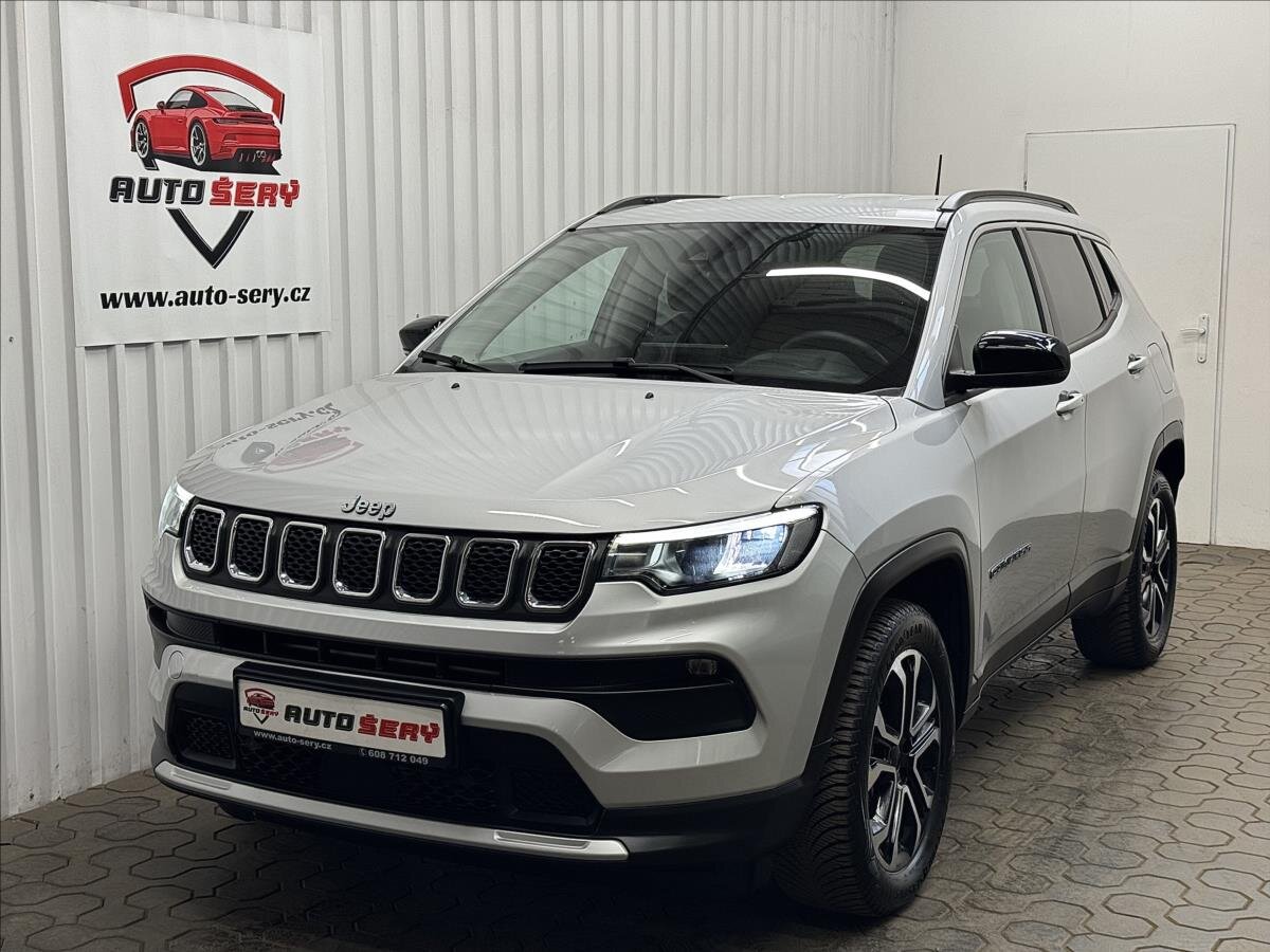 Jeep Compass SUV / Terénní 1,3 l 140 kw