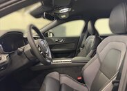 Volvo V60 Kombi 2,0 l 145 kw