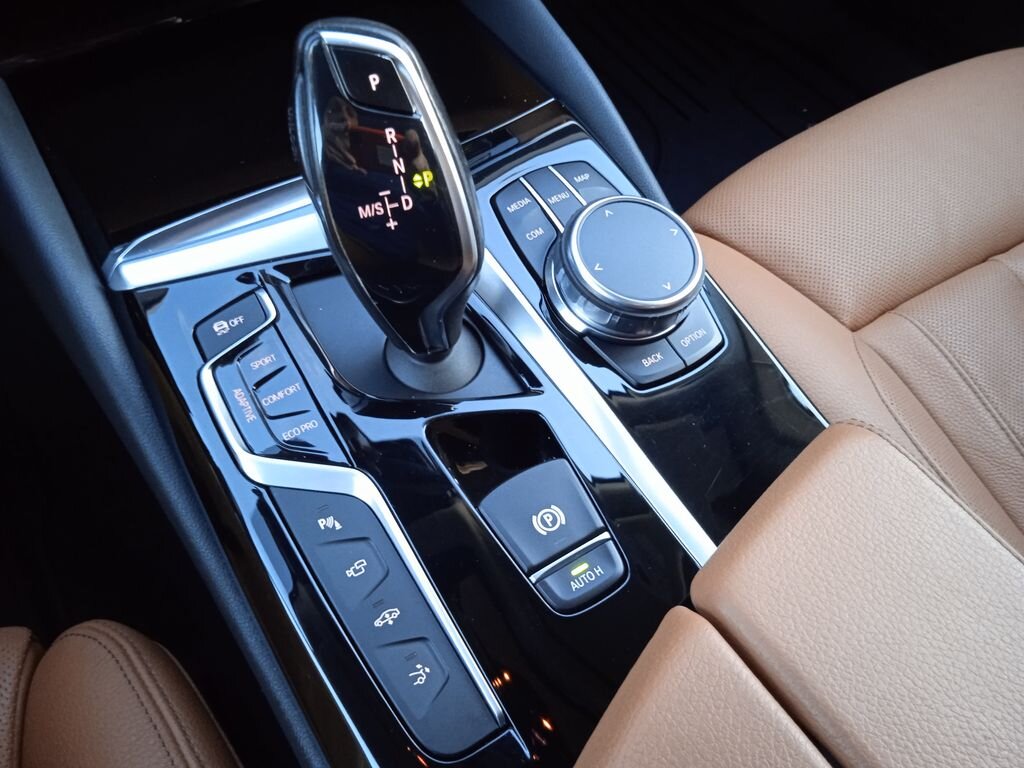 BMW Řada 6 Sedan / Limuzína 3,0 l 195 kw