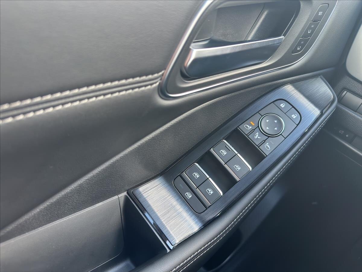 Nissan X-Trail SUV 1,5 l 157 kw