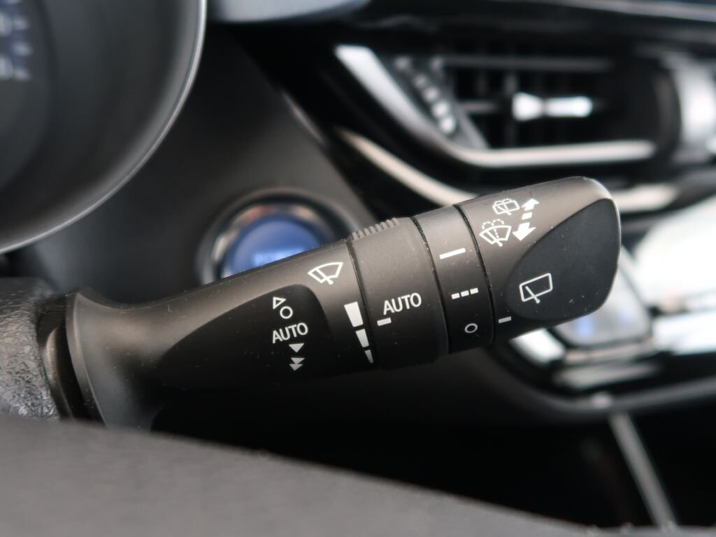 Toyota C-HR Hatchback 2,0 l 112 kw