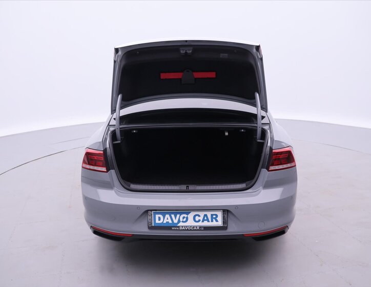 Volkswagen Passat Sedan / Limuzína 1,5 l 110 kw