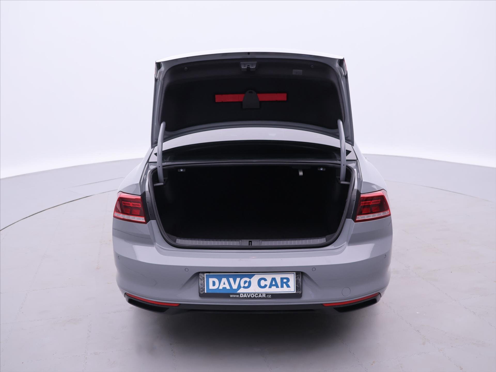 Volkswagen Passat Sedan / Limuzína 1,5 l 110 kw