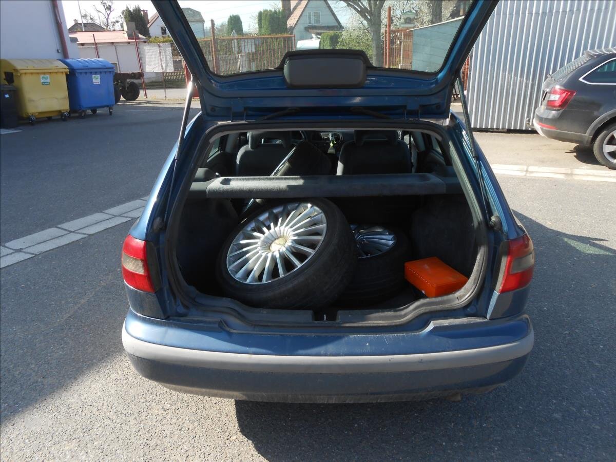 Volvo V40 Kombi 1,9 l 70 kw