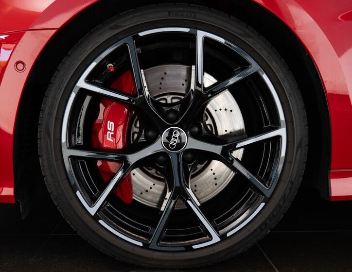 Audi RS3 Hatchback 2,5 l 294 kw