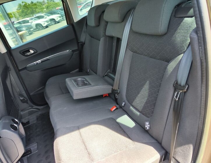 Peugeot 3008 Hatchback 1,6 l 88 kw