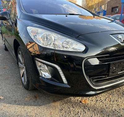Peugeot 308 8