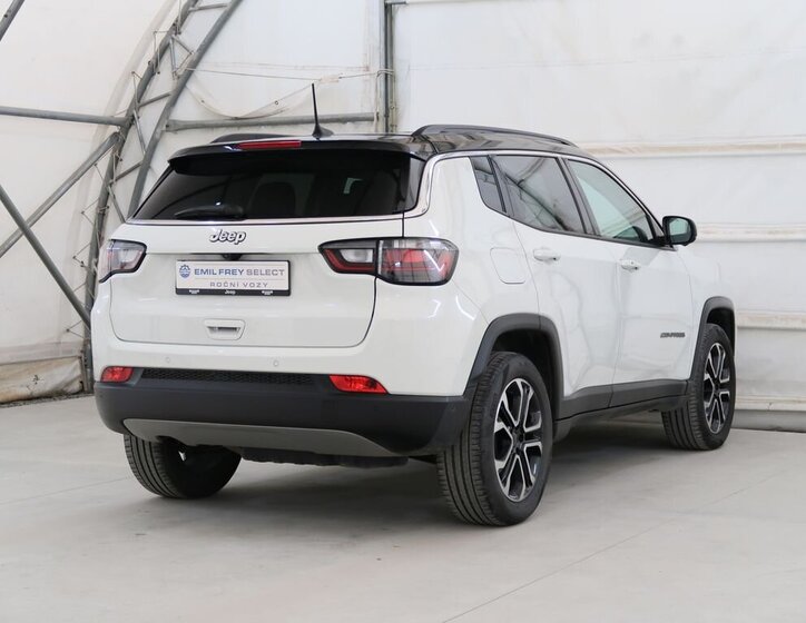 Jeep Compass SUV / Terénní 1,6 l 96 kw