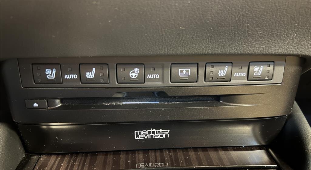 Lexus ES 300h Sedan 2,5 l 160 kw