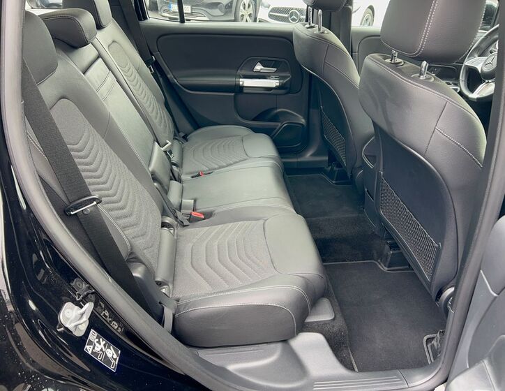 Mercedes-Benz GLB 7