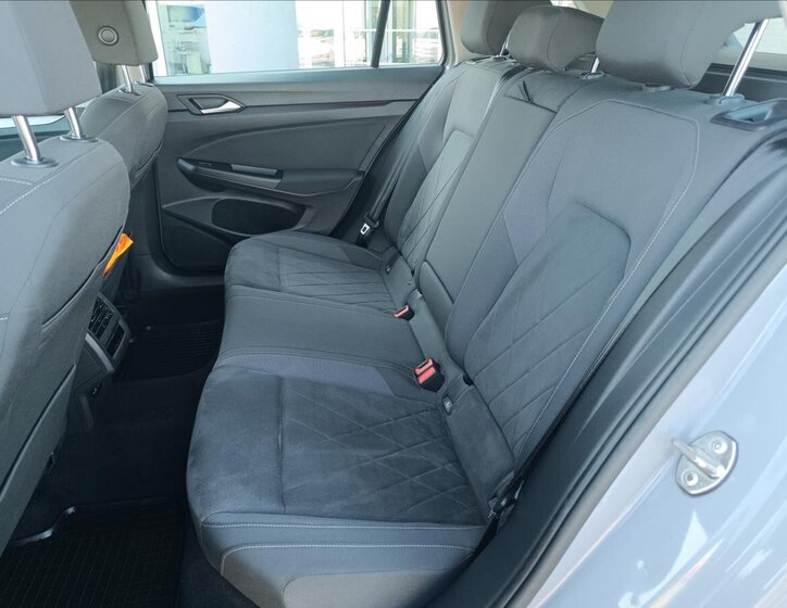 Volkswagen Golf Kombi 2,0 l 85 kw