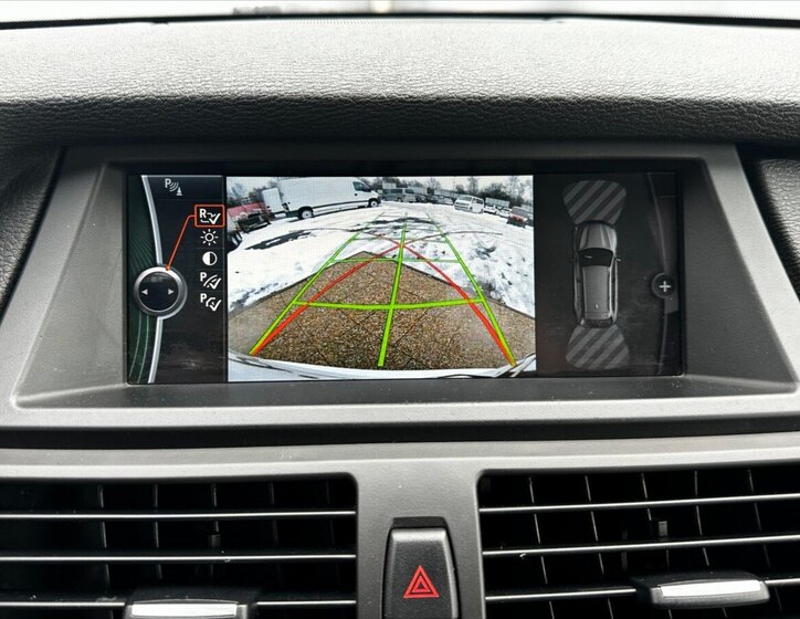 BMW X5 Kombi 3,0 l 180 kw