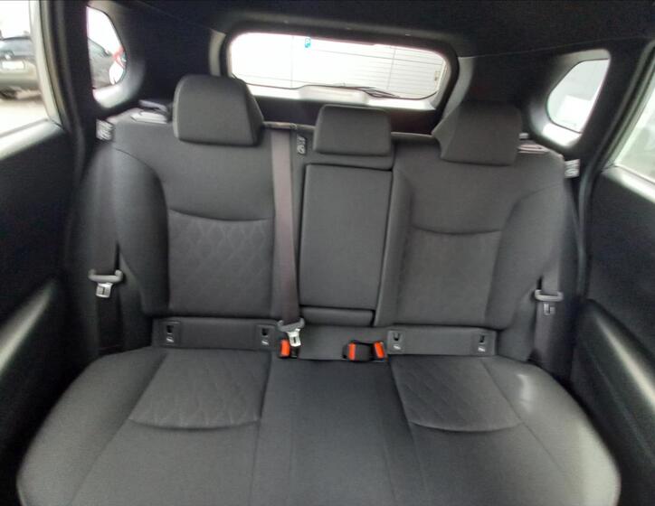 Toyota Corolla Cross 10