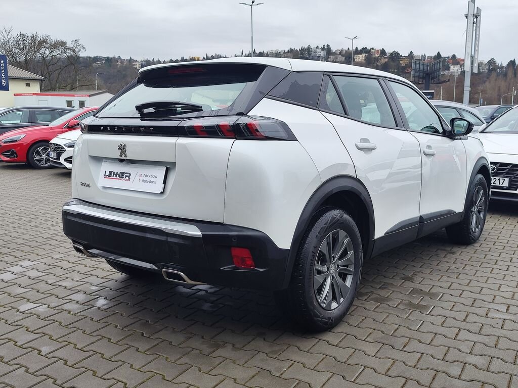 Peugeot 2008 SUV 1,2 l 96 kw