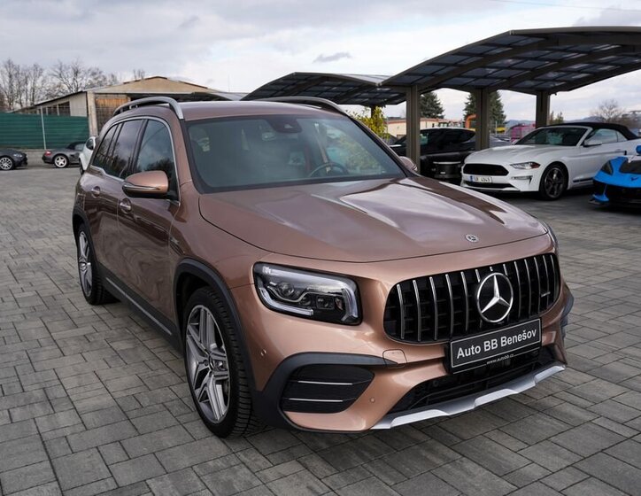 Mercedes-Benz GLB SUV / Terénní 2,0 l 225 kw