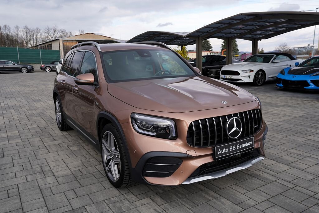 Mercedes-Benz GLB SUV / Terénní 2,0 l 225 kw