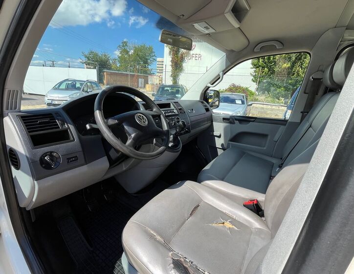 Volkswagen Transporter 12