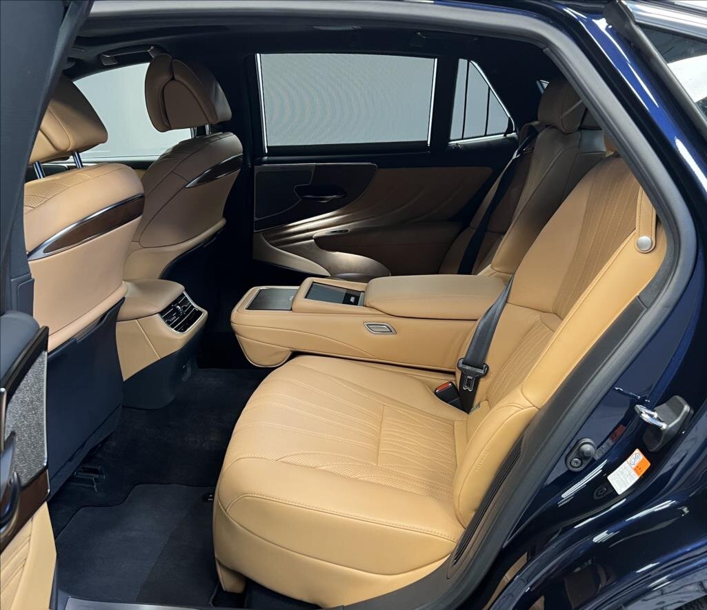 Lexus LS 500h Sedan 3,5 l 264 kw