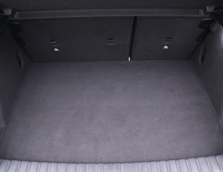 BMW Řada 1 Hatchback 2,0 l 195 kw