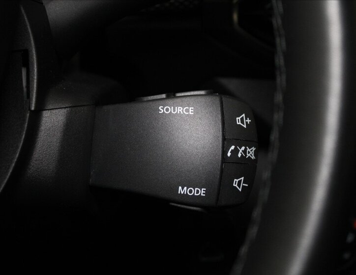 Dacia Sandero Hatchback 999,0 49 kw