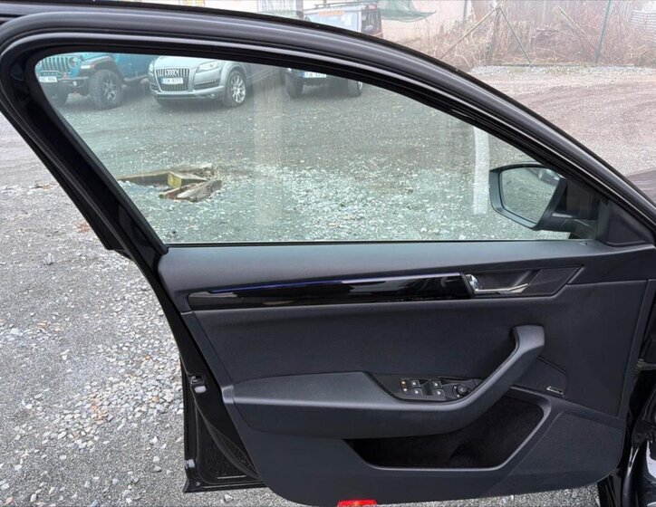 Škoda Superb Sedan 2,0 l 140 kw