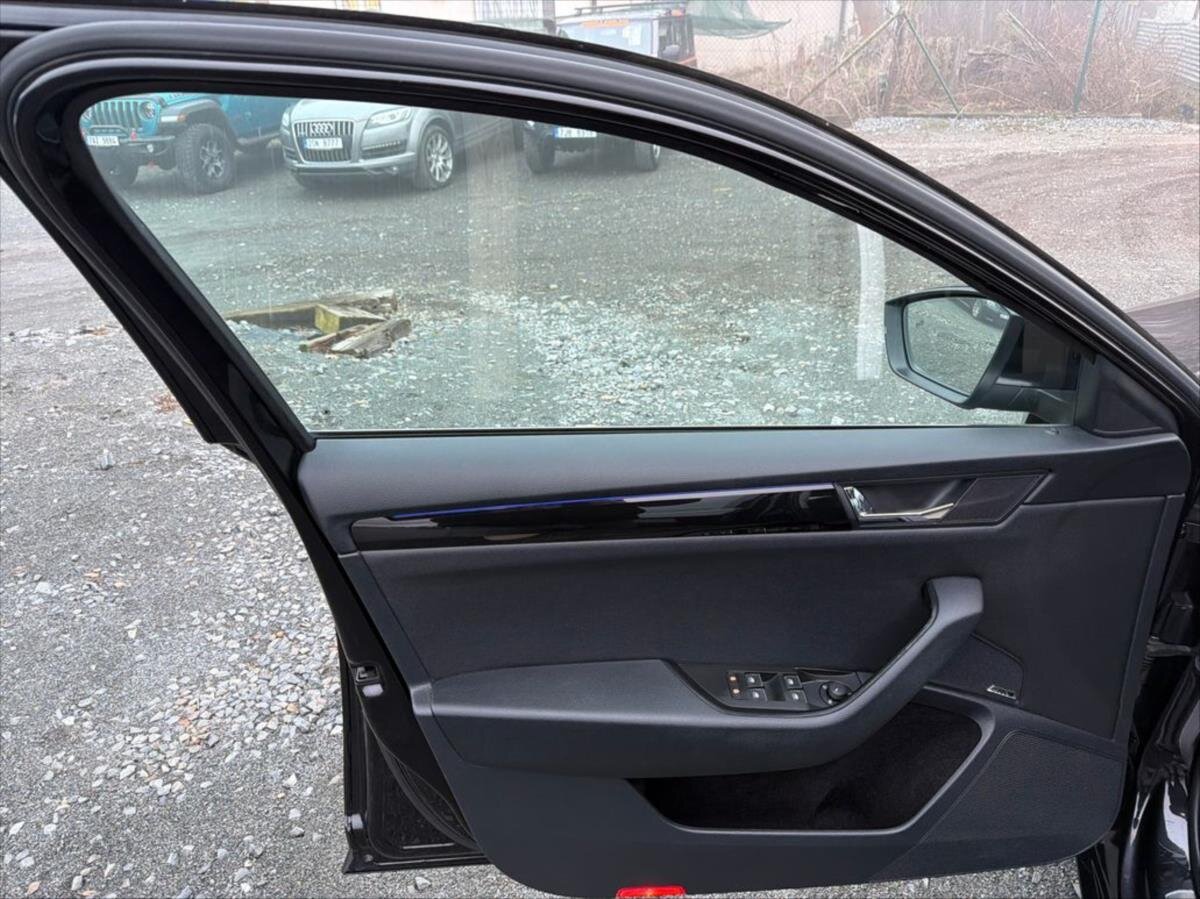 Škoda Superb Sedan 2,0 l 140 kw