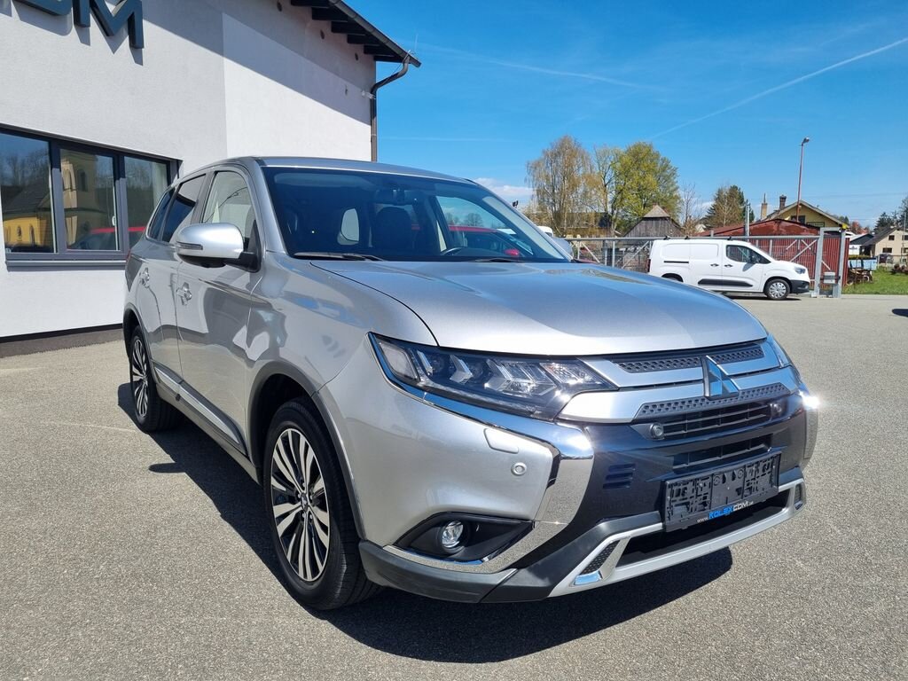 Mitsubishi Outlander SUV / Terénní 2,0 l 110 kw