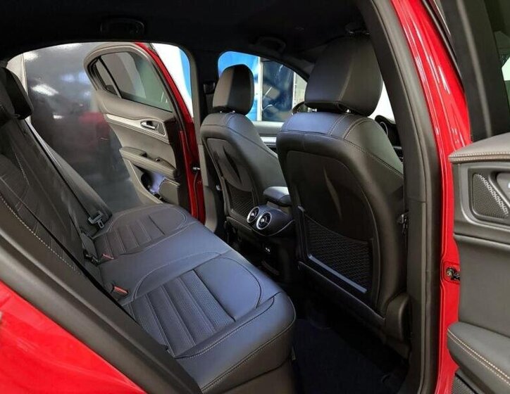Alfa Romeo Stelvio SUV / Terénní 2,0 l 206 kw