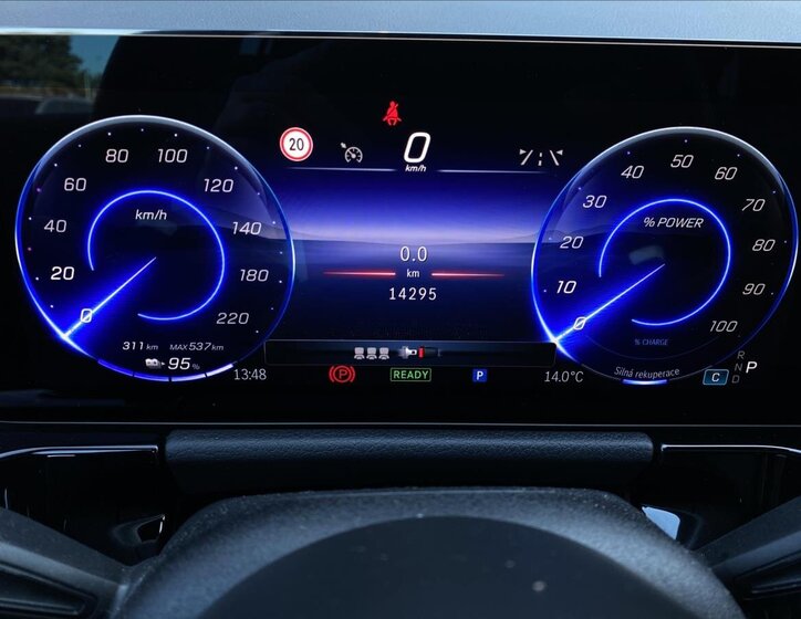 Mercedes-Benz EQA SUV / Terénní 0,0 140 kw