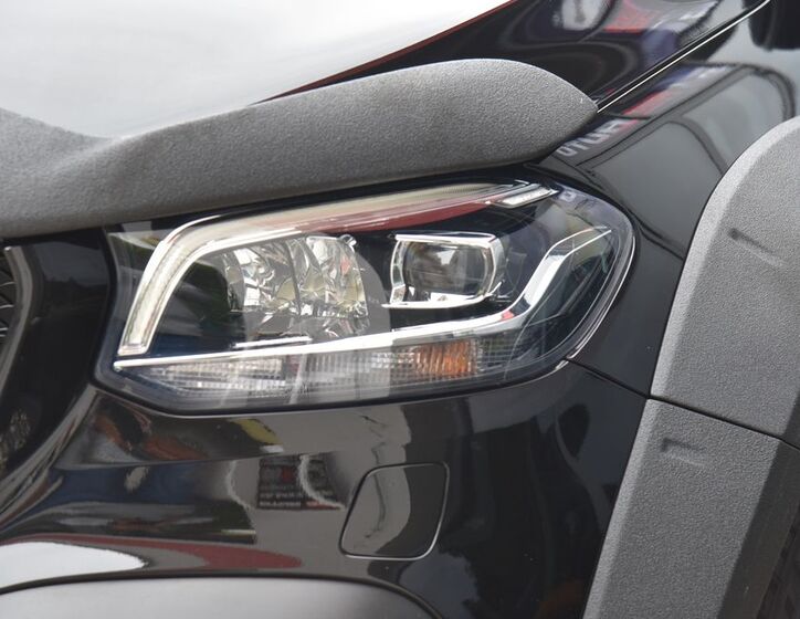 Mercedes-Benz Třídy X 4