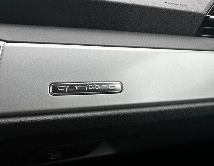 Audi Q3 Kombi 2,0 l 147 kw