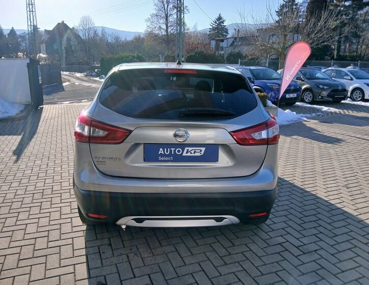 Nissan Qashqai SUV 1,6 l 120 kw
