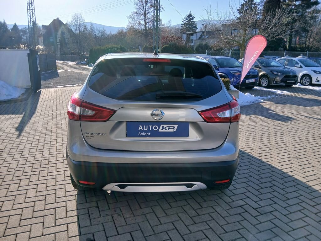 Nissan Qashqai SUV 1,6 l 120 kw