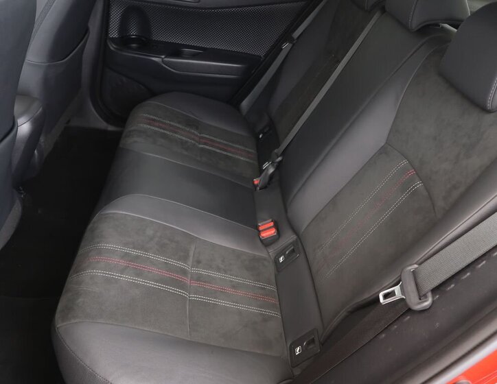 Toyota C-HR SUV 2,0 l 112 kw