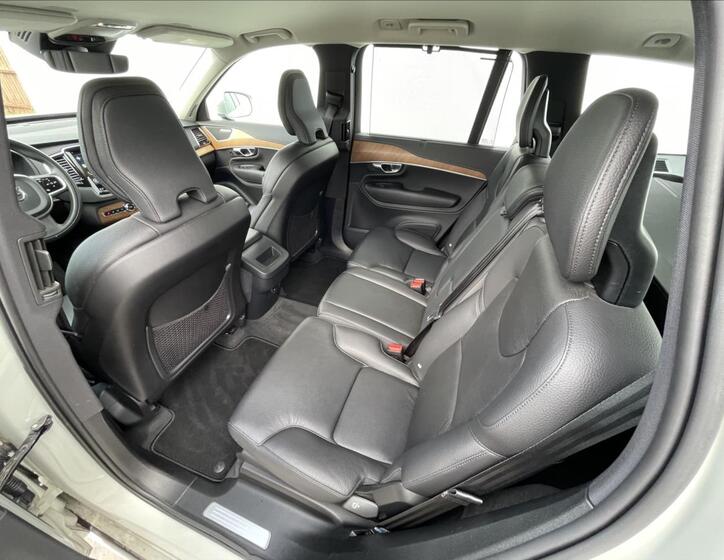 Volvo XC90 16