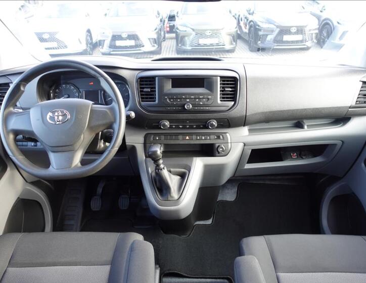 Toyota ProAce Verso 9