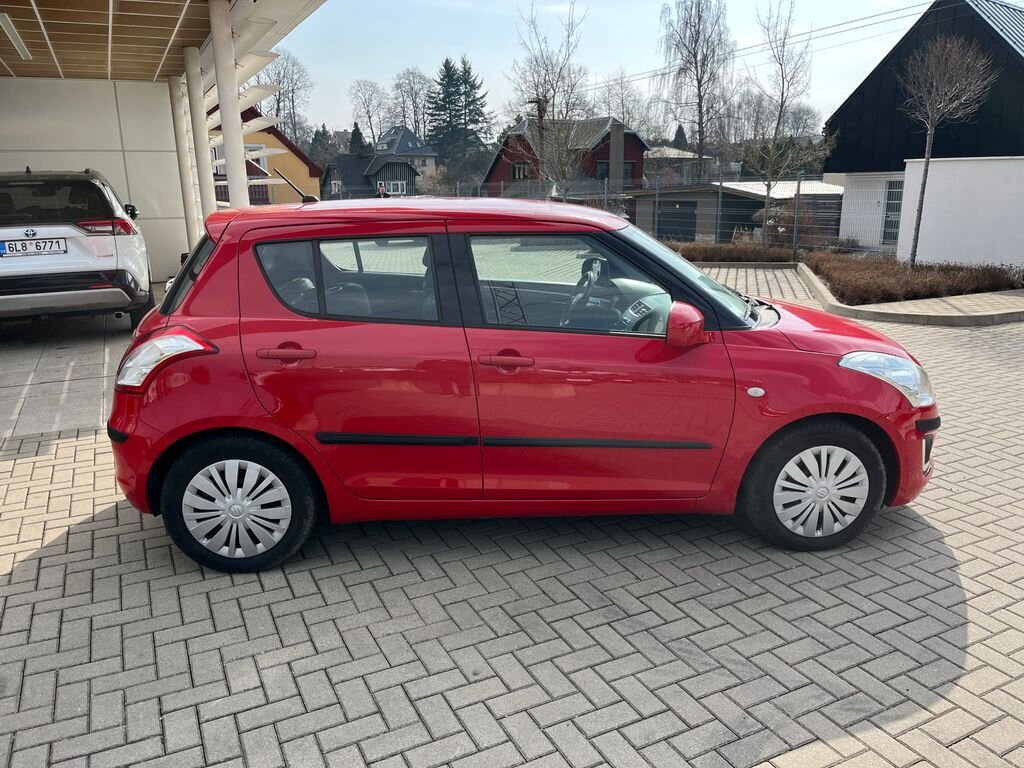 Suzuki Swift Hatchback 1,2 l 69 kw